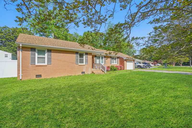 1207 Dewberry Ln - Photo 2 of 25
