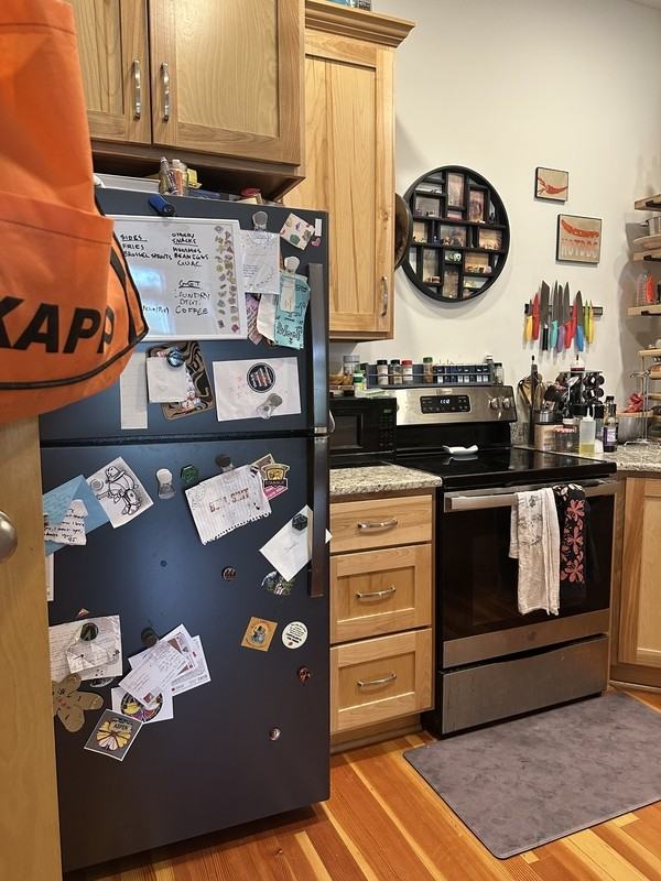 809 Massachusetts St - Photo 5 of 13