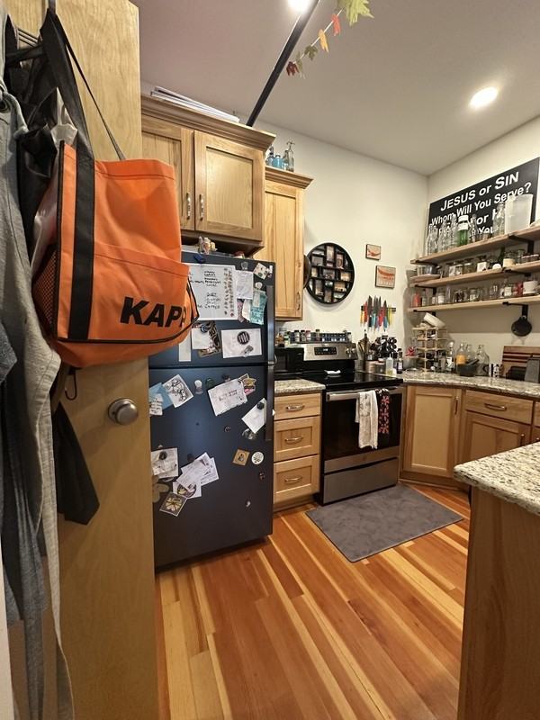 809 Massachusetts St - Photo 6 of 13