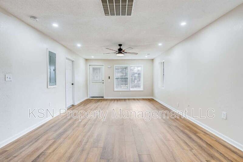 2032 Eppinger St - Photo 5 of 14