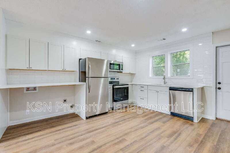 2032 Eppinger St - Photo 6 of 14