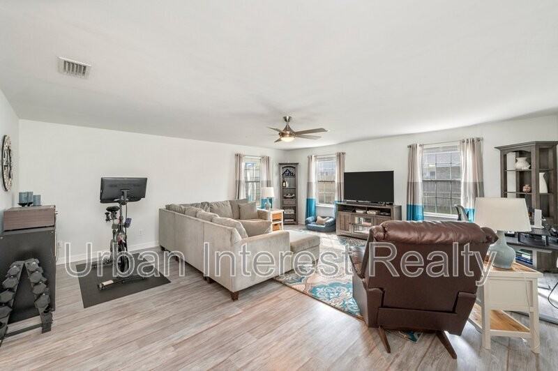 344 Sailfish Dr - Photo 6 of 29