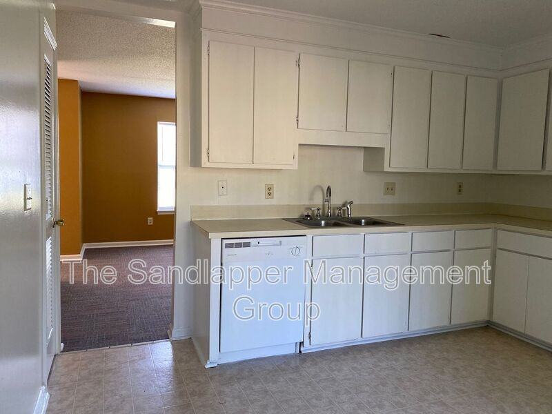 4736 Linfield Ln - Photo 2 of 9