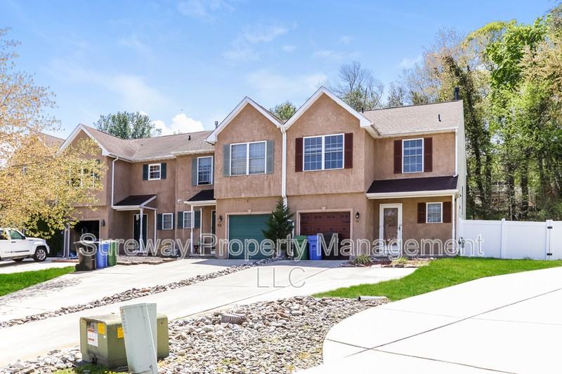 51 Meadow Ct - Photo 2 of 50