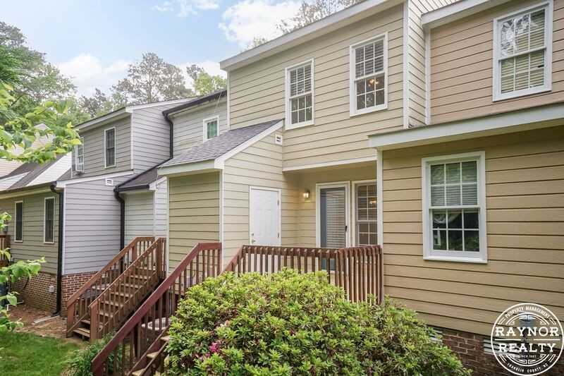 1022 S Main St #O - Photo 3 of 37