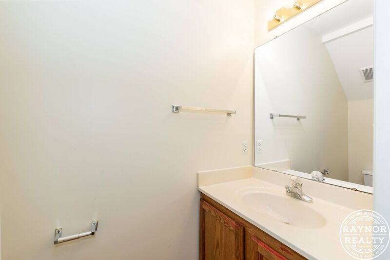 1022 S Main St #O - Photo 7 of 37