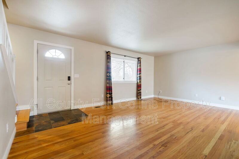 2409 Flagstone Ct - Photo 3 of 21