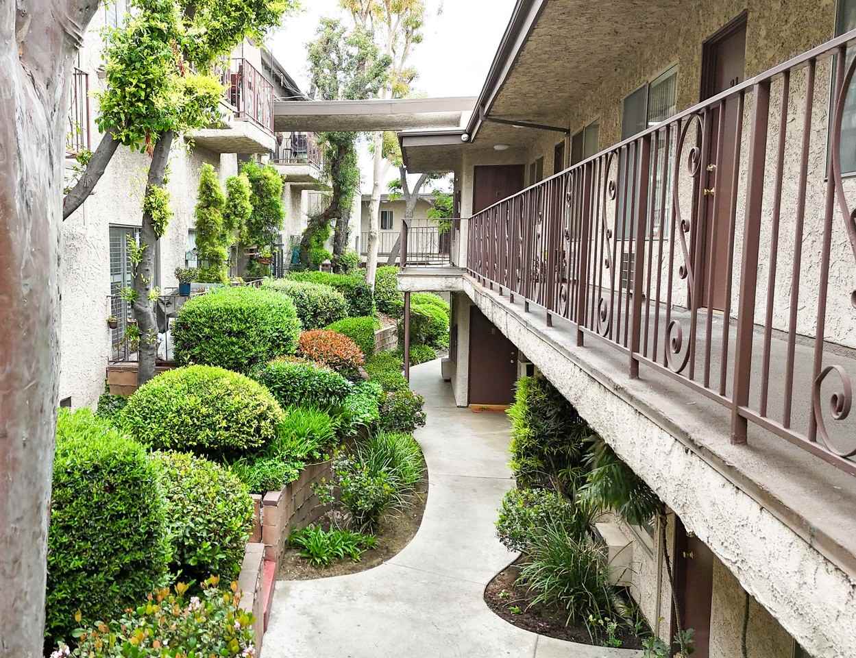 Green Court Apartments - Photo 5 of 27