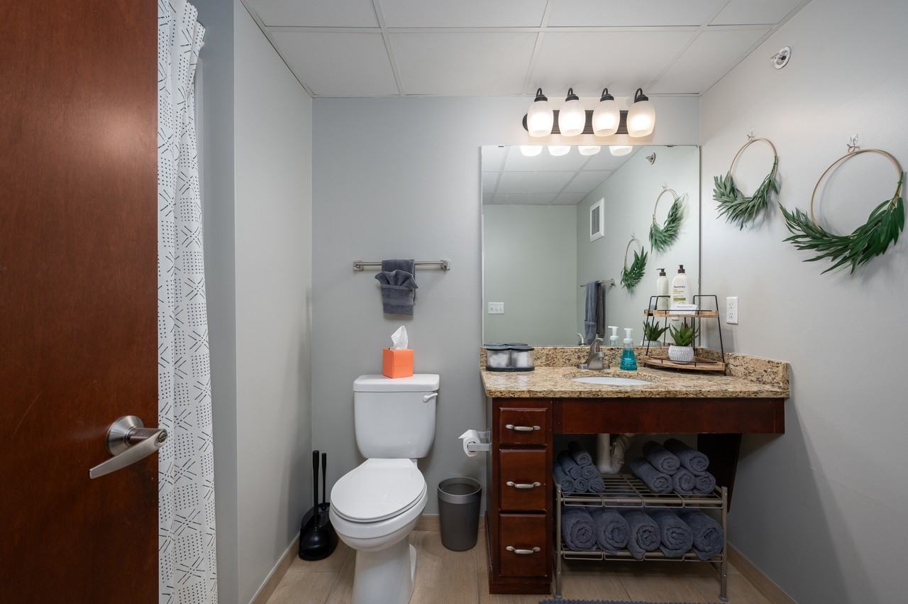 Oliver 807 1st Street Southwest - Photo 7 of 36