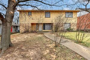 featured image of 1312 N Travis St