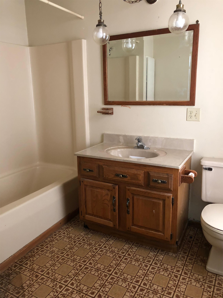 810 S University - Photo 5 of 13