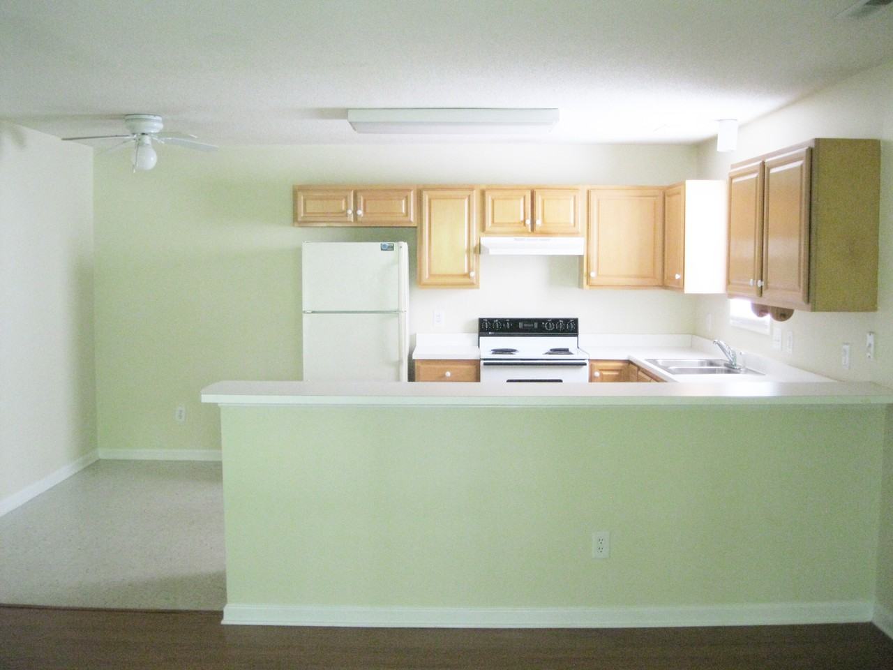 524 N 2nd Street - Photo 3 of 7