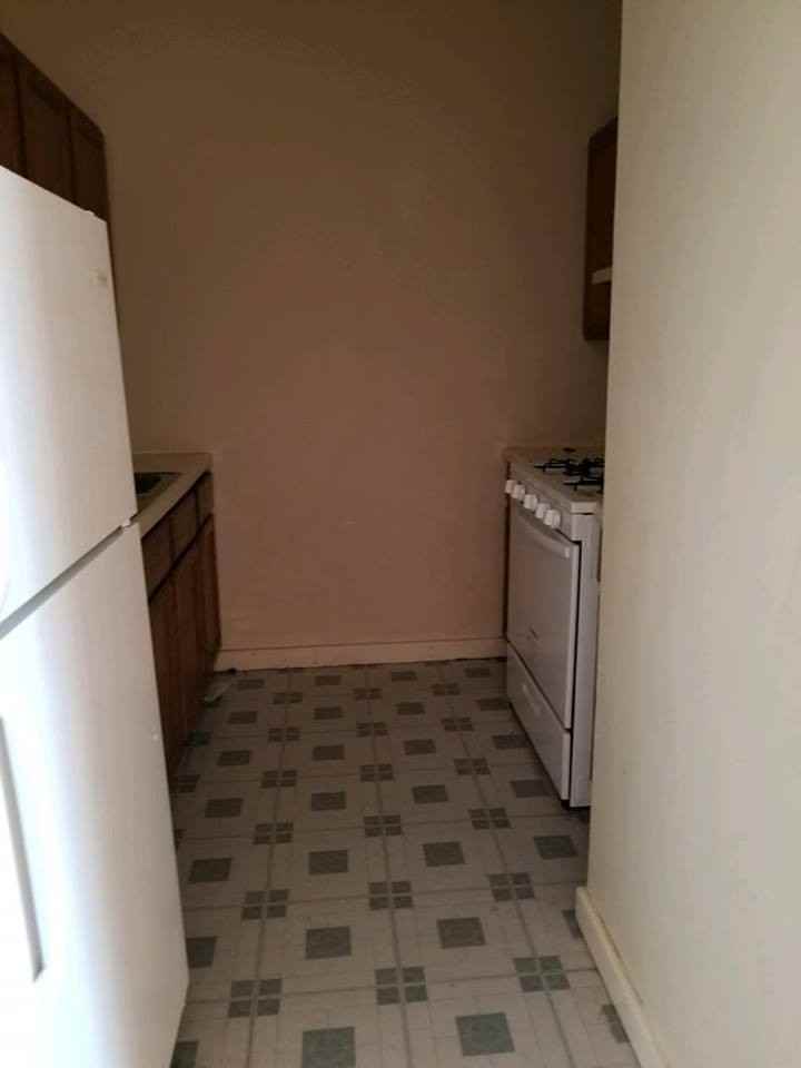 Cleveland House - Photo 2 of 45