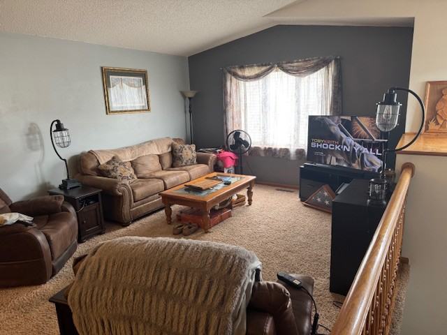 300 21st Ave Sw - Photo 2 of 12