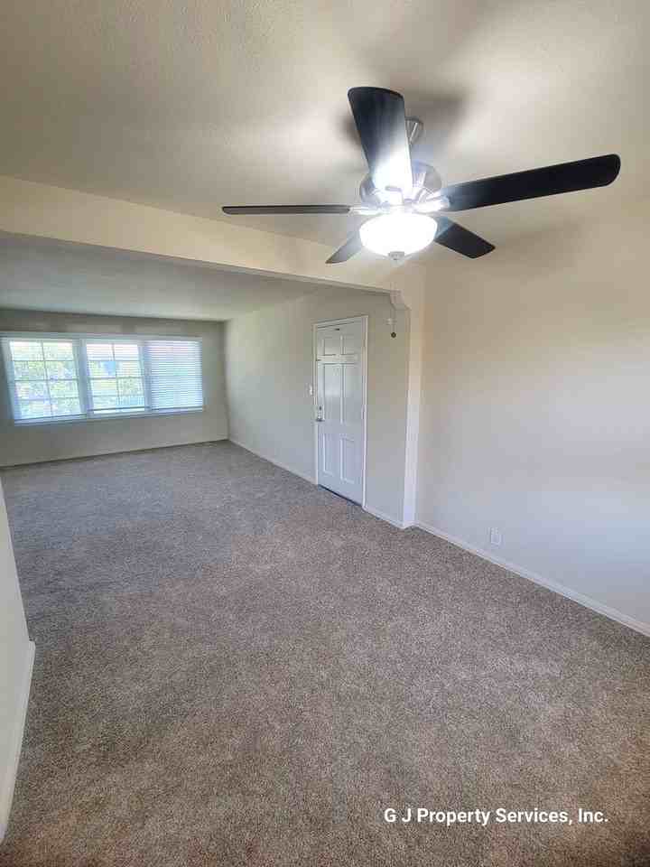 Le Park Apartments - Photo 5 of 28