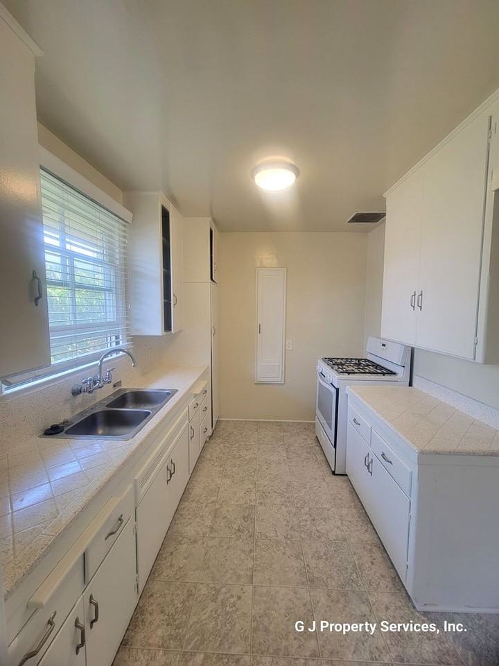 Le Park Apartments - Photo 6 of 28