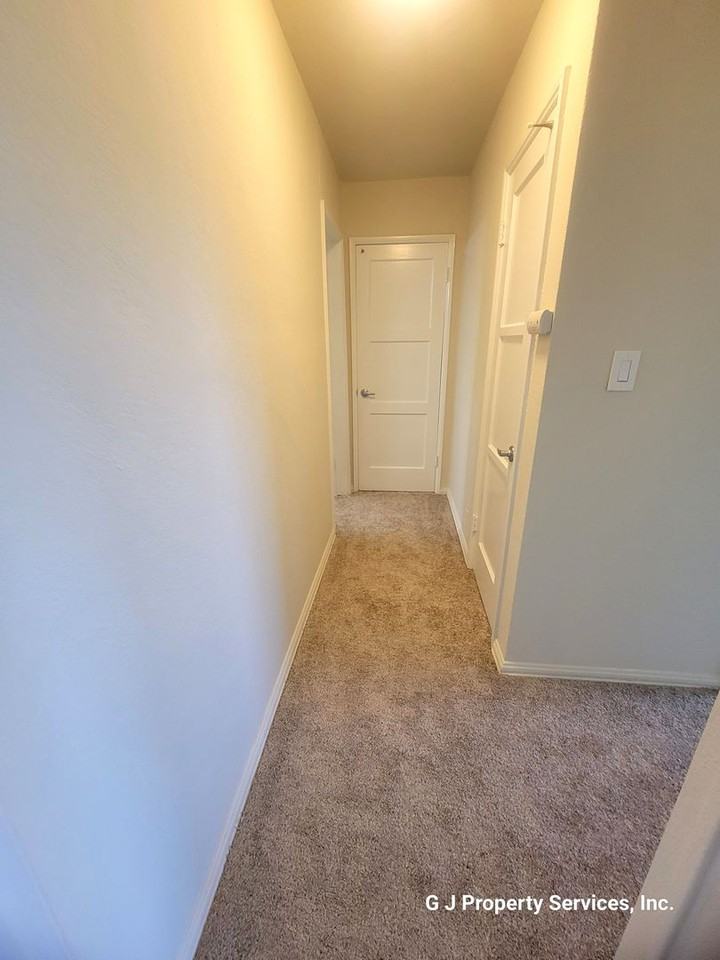 Le Park Apartments - Photo 7 of 28