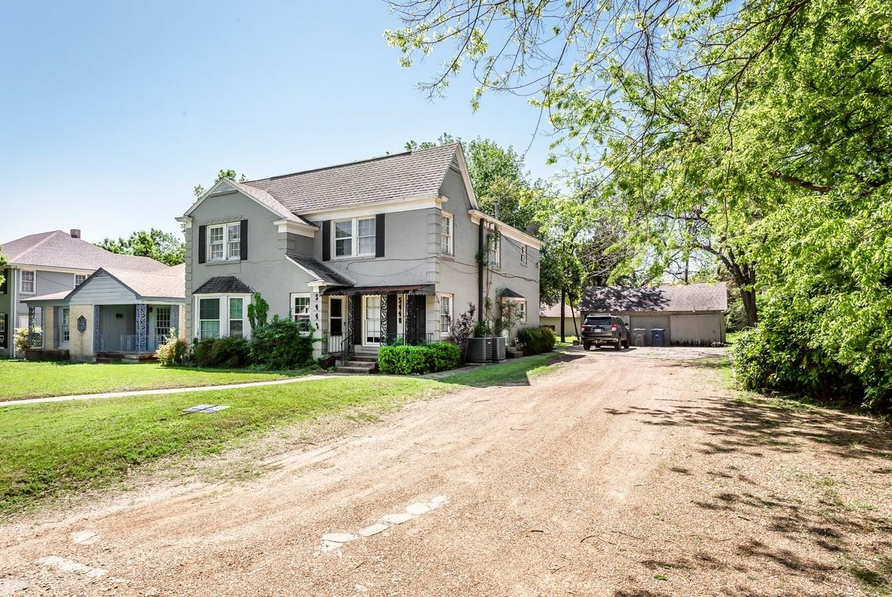 5440 Longview St - Photo 3 of 37