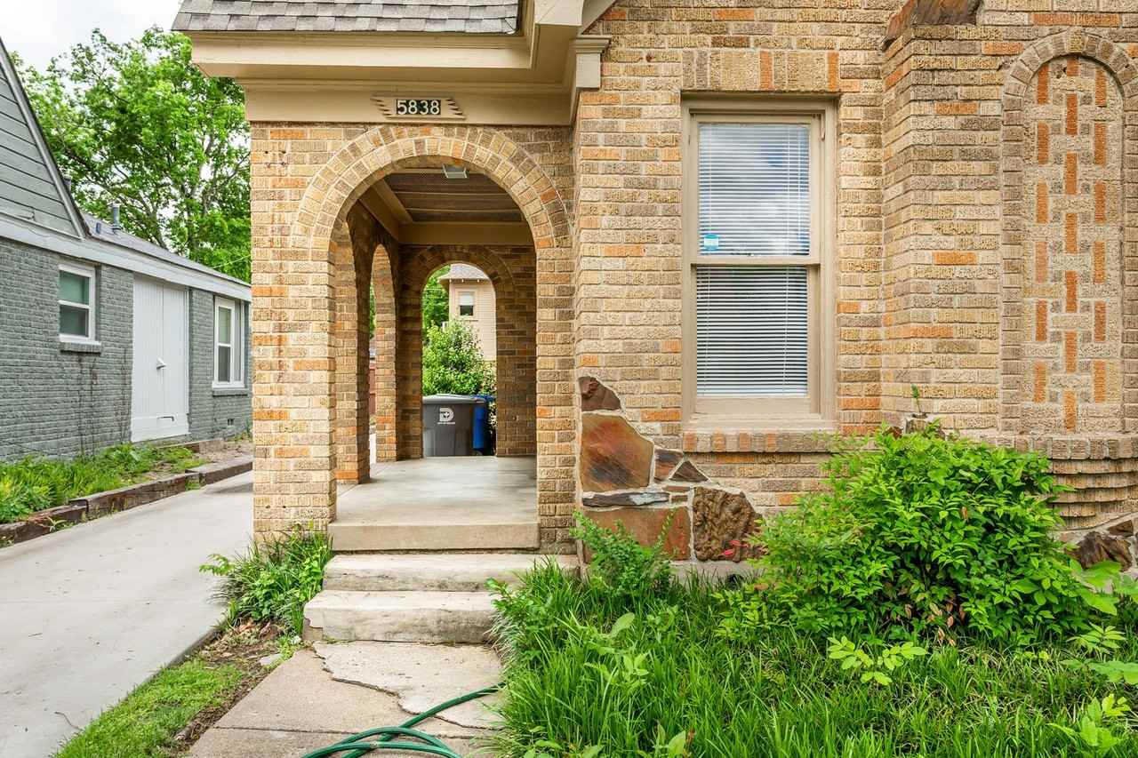 5838 Vickery Blvd - Photo 2 of 25