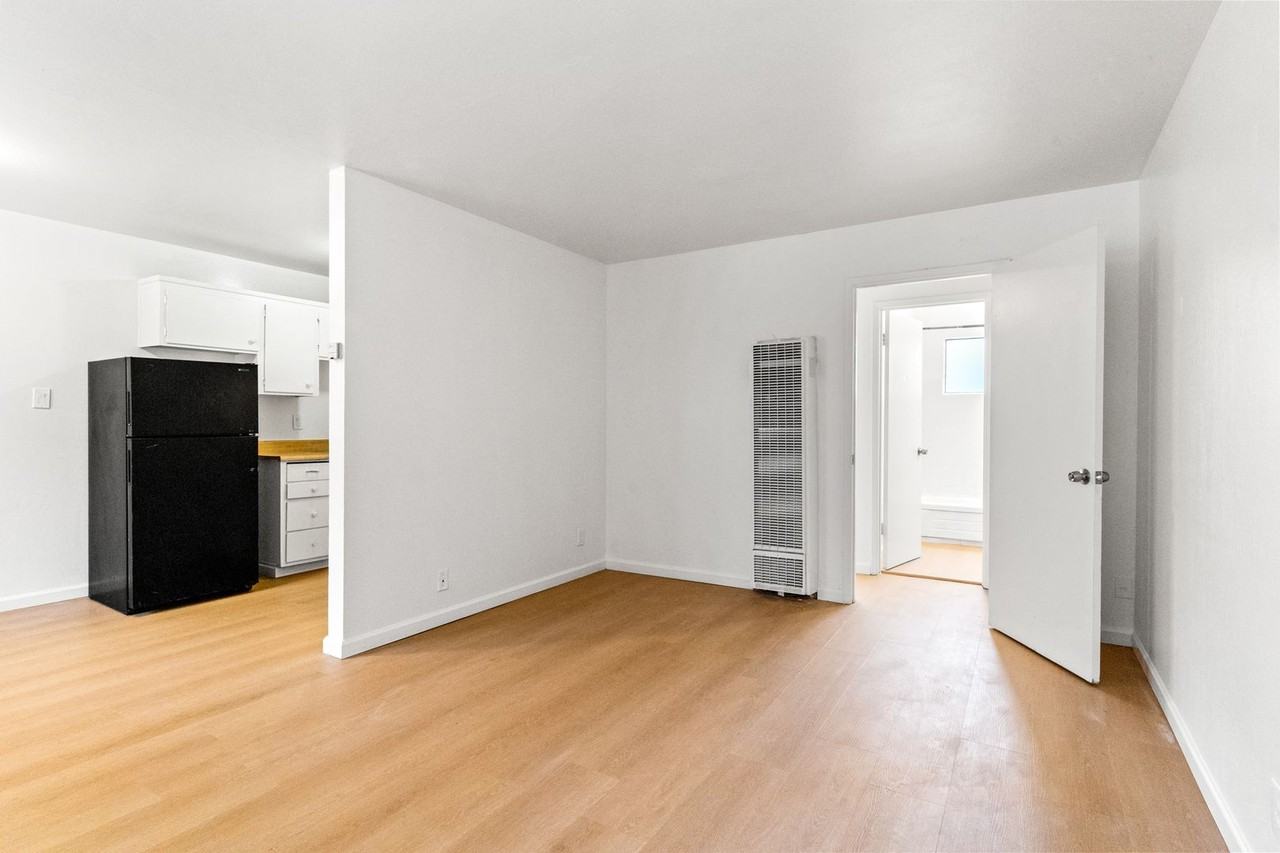 1846 8th Ave #14 - Photo 2 of 13