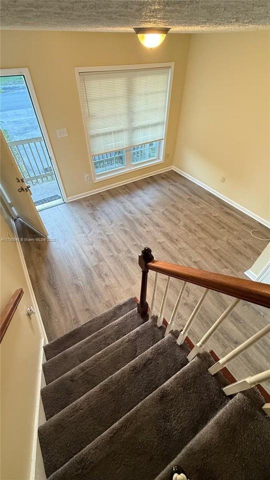 1604 Sw 44th Ave #1600 - Photo 3 of 14