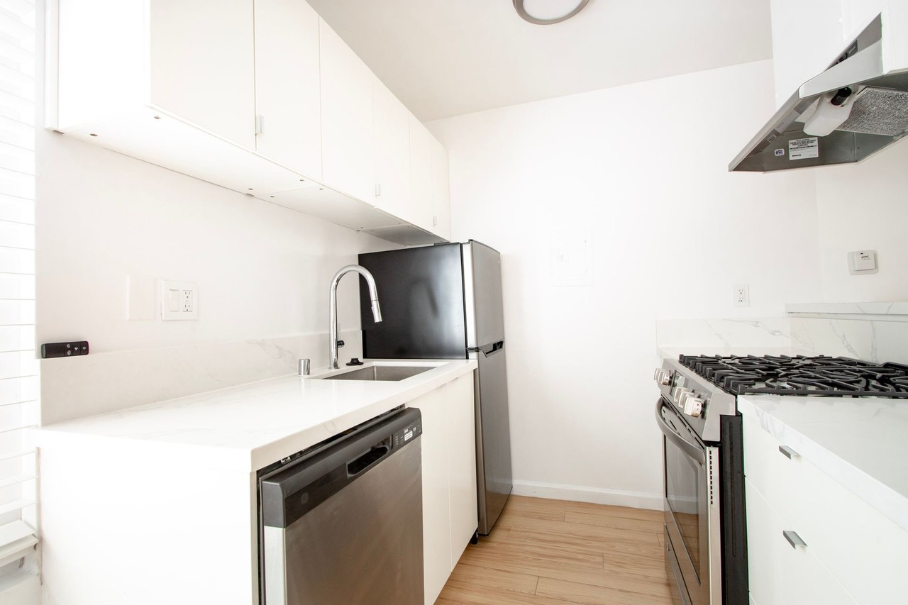 1522 Hi Point St - Photo 4 of 7
