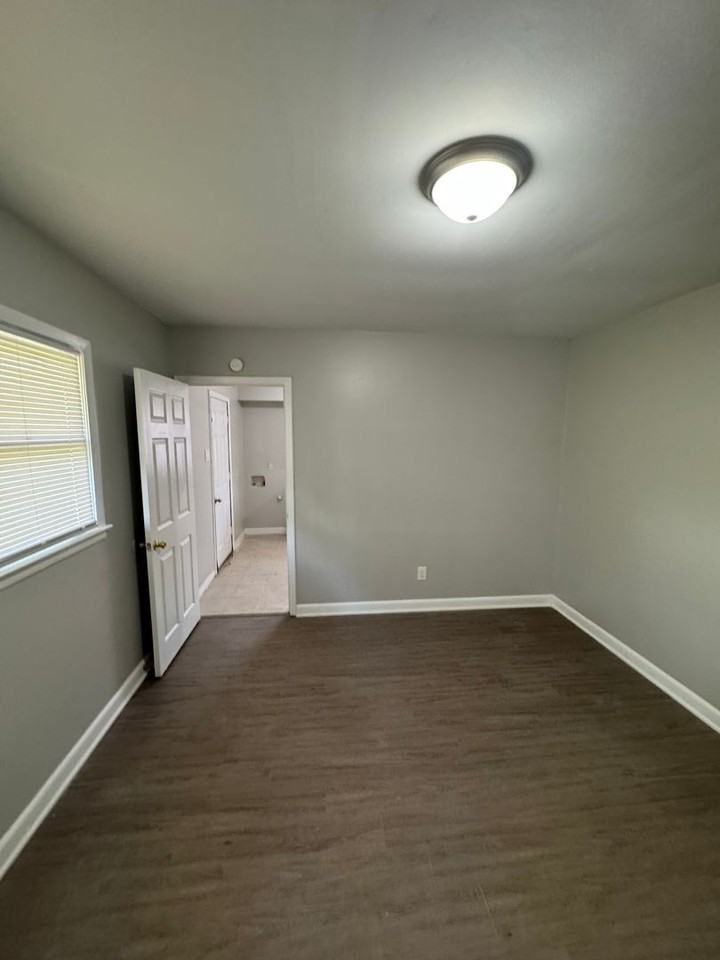 4529 Windward Dr - Photo 3 of 6