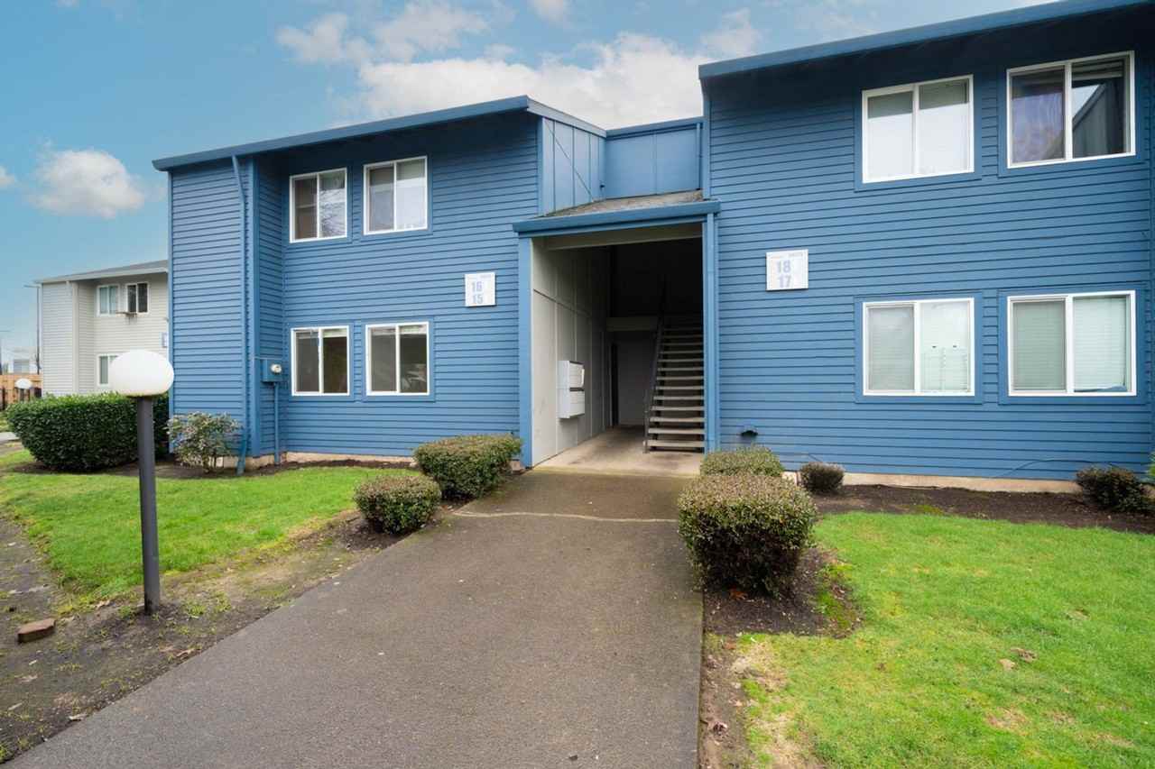 The Alexander Apartments - Photo 3 of 23