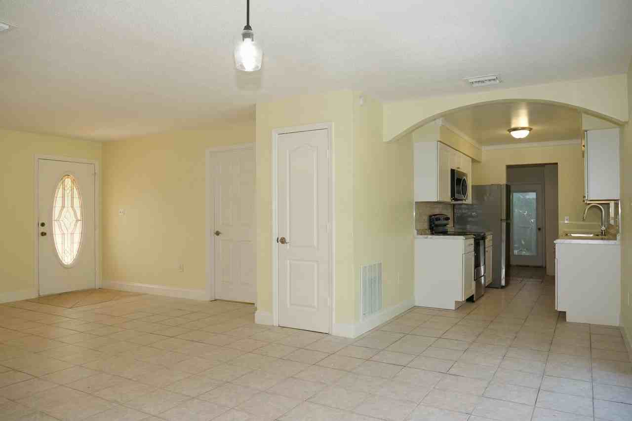 521 Chiles Ln - Photo 5 of 20