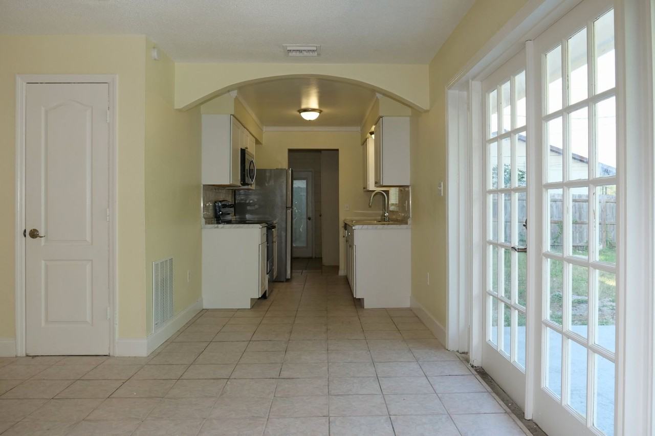 521 Chiles Ln - Photo 6 of 20