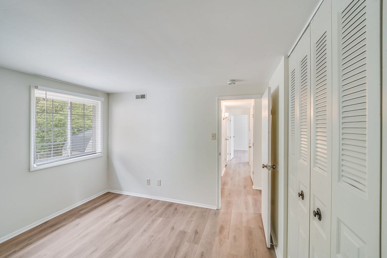 5001 Forest Mountain Ct - Photo 5 of 23