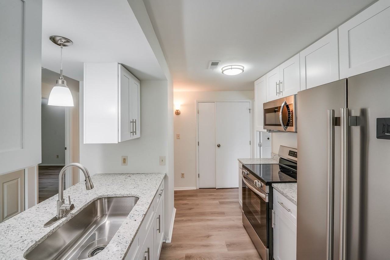 5001 Forest Mountain Ct - Photo 6 of 23