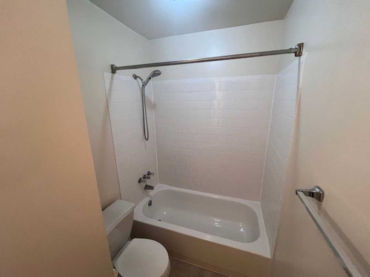 1823 Charles Ct - Photo 5 of 10