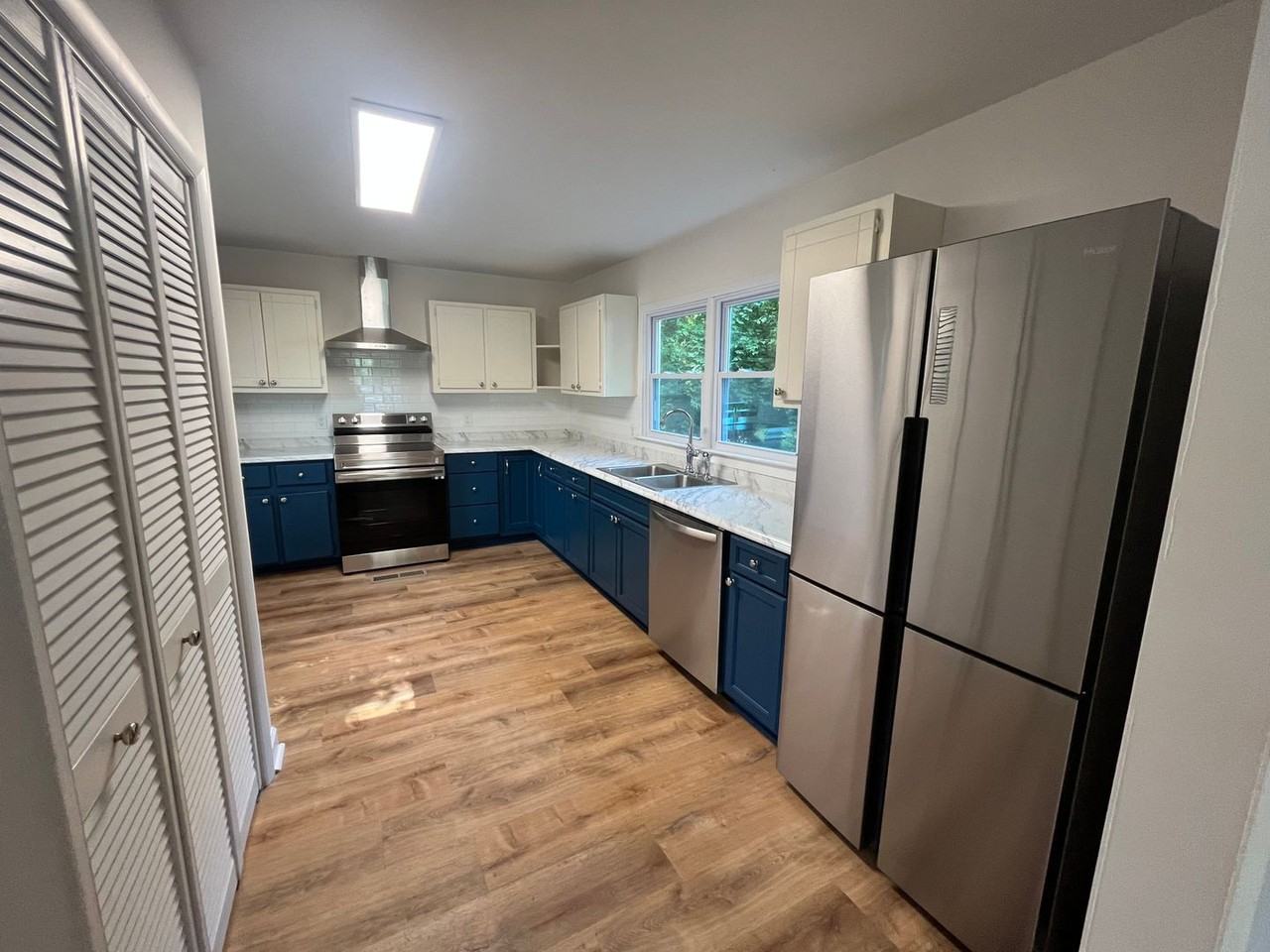 122 Holly St Se - Photo 2 of 16