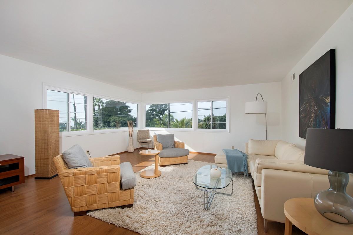 1375 Muirlands Vista Way - Photo 5 of 33