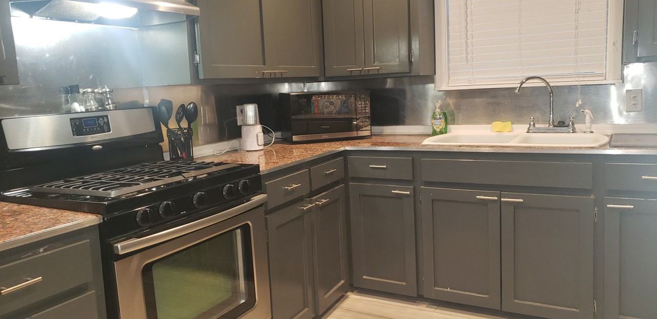 1903 Green Acres Rd - Photo 3 of 17