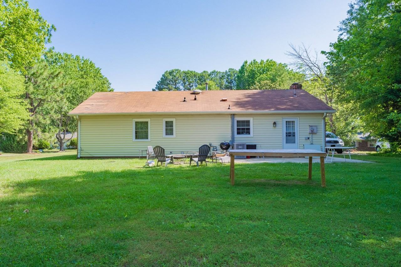 DHS Realty Houses - Photo 2 of 50