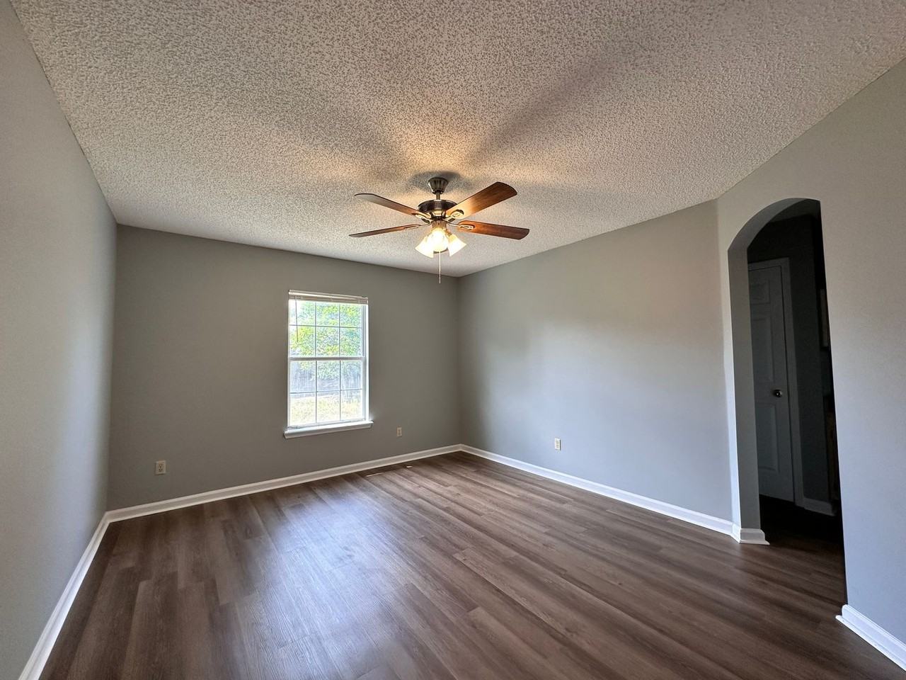 13012 Staffordshire Dr S - Photo 6 of 14