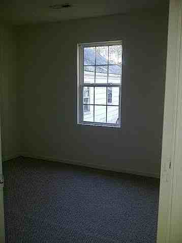 705 Adams St - Photo 3 of 5