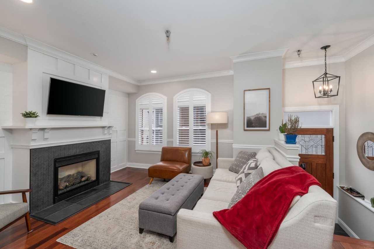 1009 S Decker Ave - Photo 2 of 30