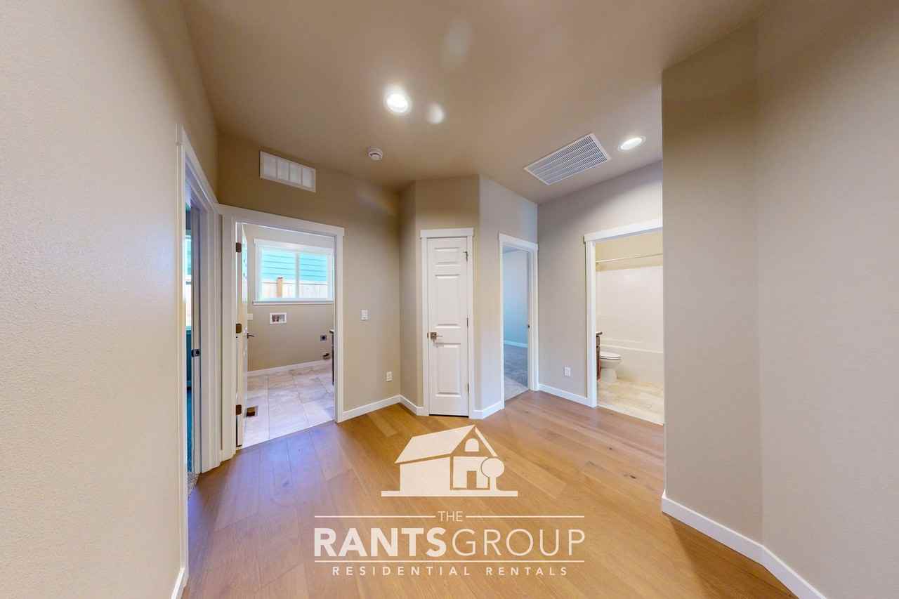 9728 Brayden Ct Se - Photo 7 of 22