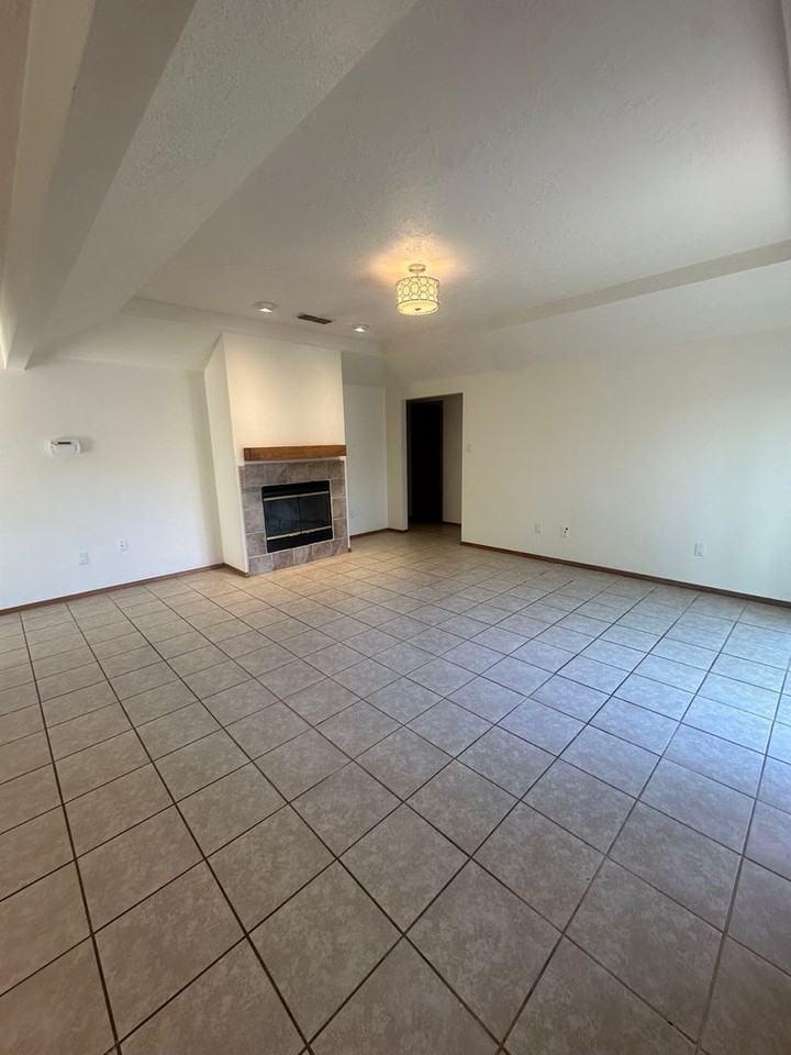 120 Mollie Cir - Photo 3 of 21