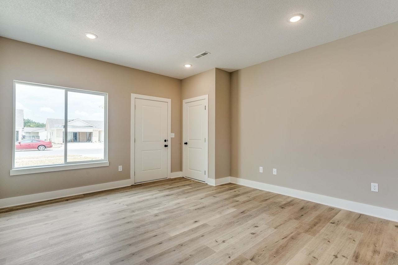 4424 N Sandplum St - Photo 2 of 11