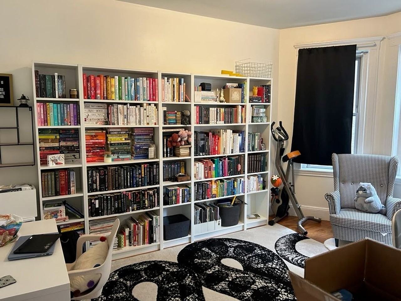 219 Kelton St - Photo 2 of 4