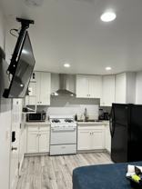 7436 Cleon Ave - Photo 1 of 1