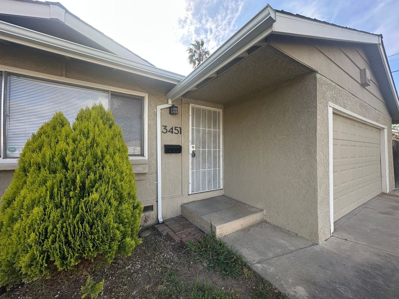 3451 Jupiter Dr - Photo 2 of 21