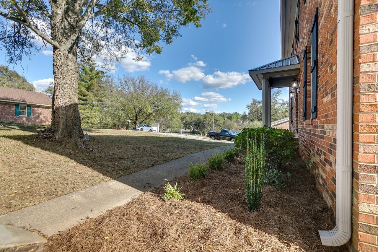1023 Chickasaw Trl - Photo 7 of 27