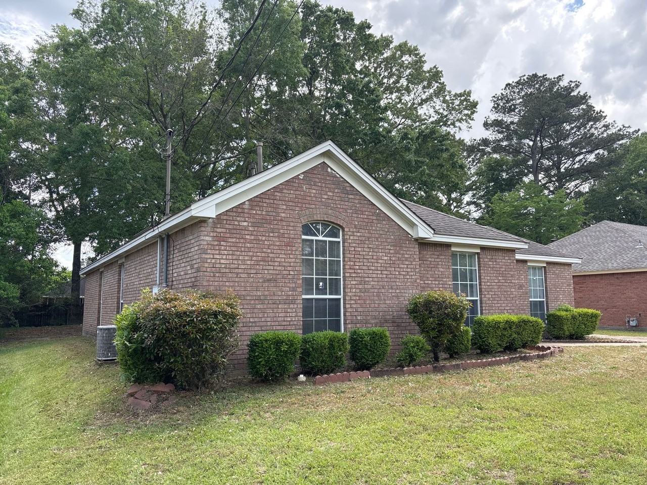 6532 Juniper Tree Ln - Photo 2 of 25