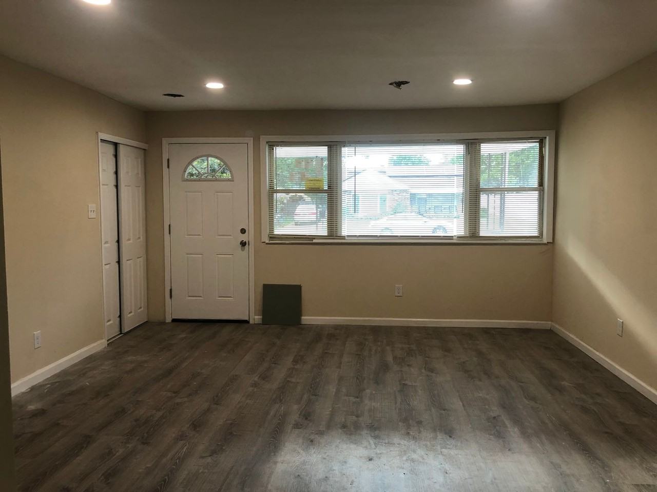 10 Brandon Ave - Photo 3 of 18