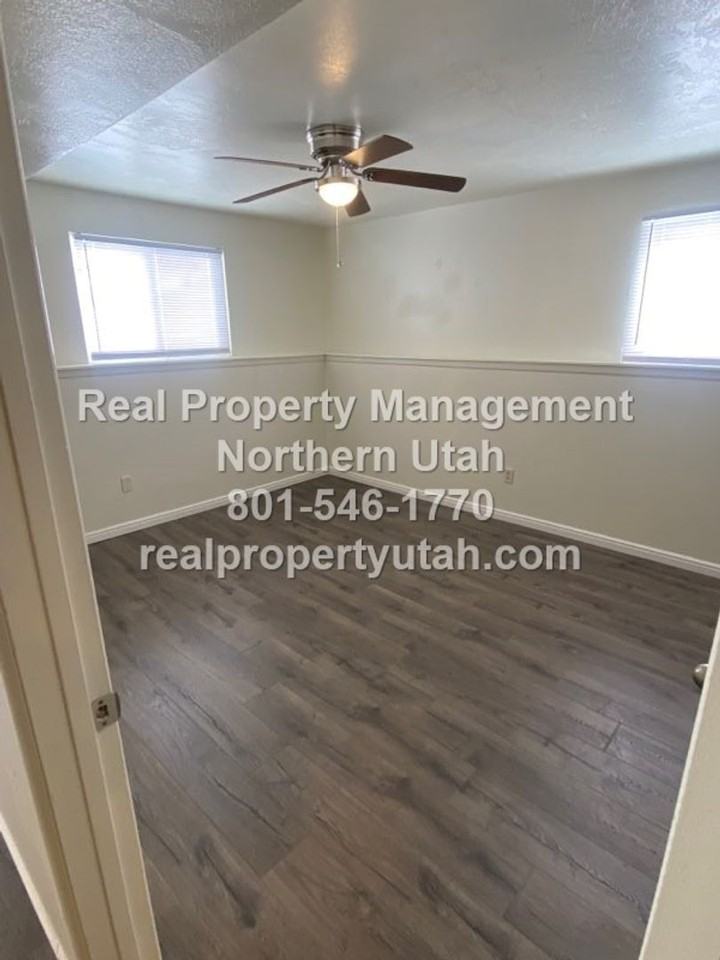 5614 South Meadow Lane #205 - Photo 4 of 12